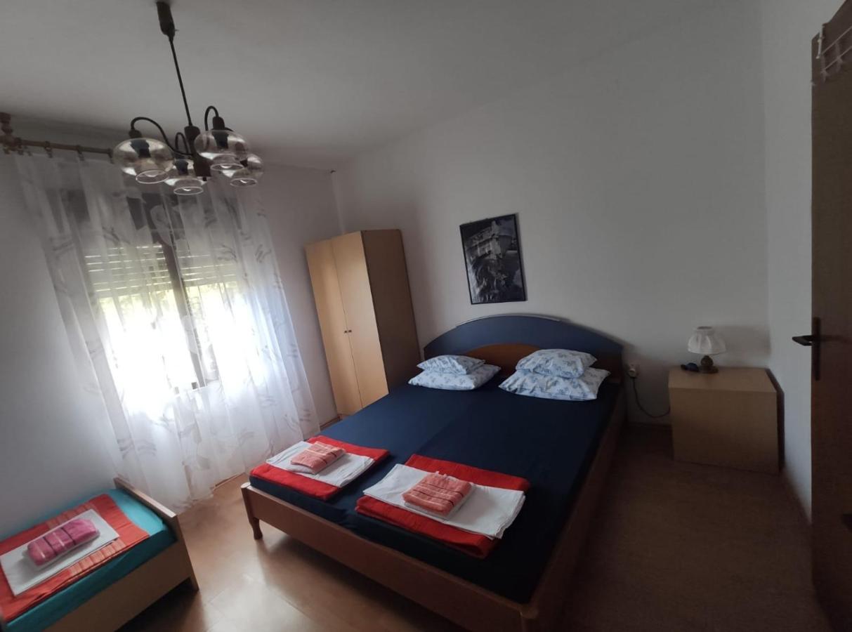 Family Apartment Near Beach Biograd Na Moru Esterno foto