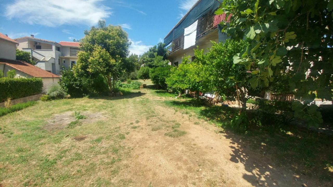 Family Apartment Near Beach Biograd Na Moru Esterno foto